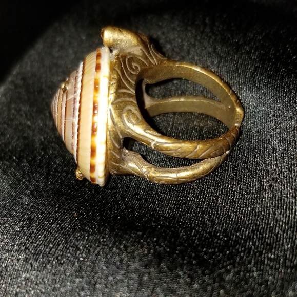 Costume Jewelry seashell design ring - Picture 3 of 12